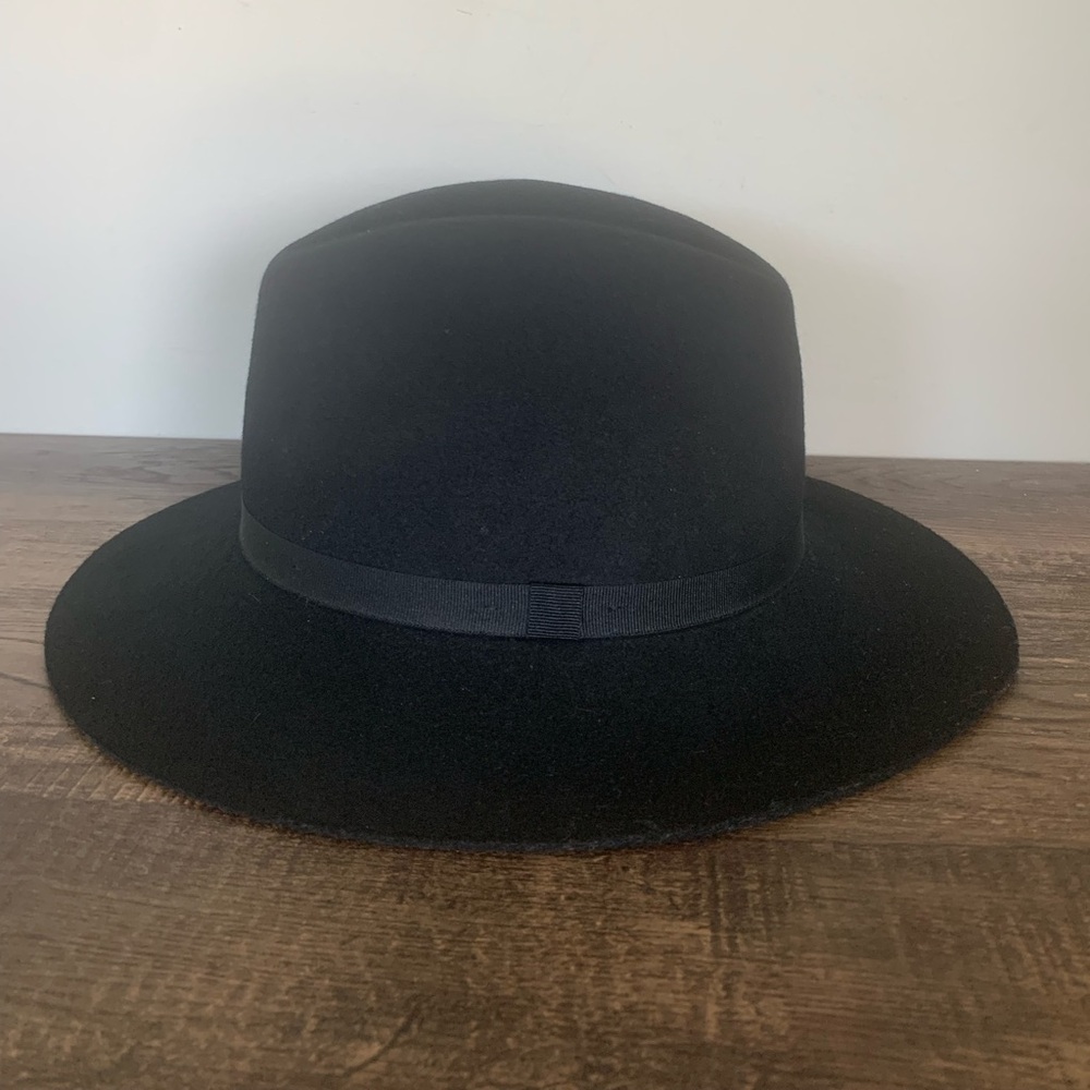 Wilfred Aritzia Huette Black Fedora Size S/M 100% Wool Felt  Band Boho Festival